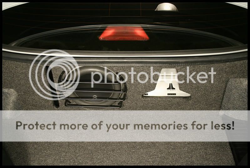 E36 Custom made JL Audio trunk setup